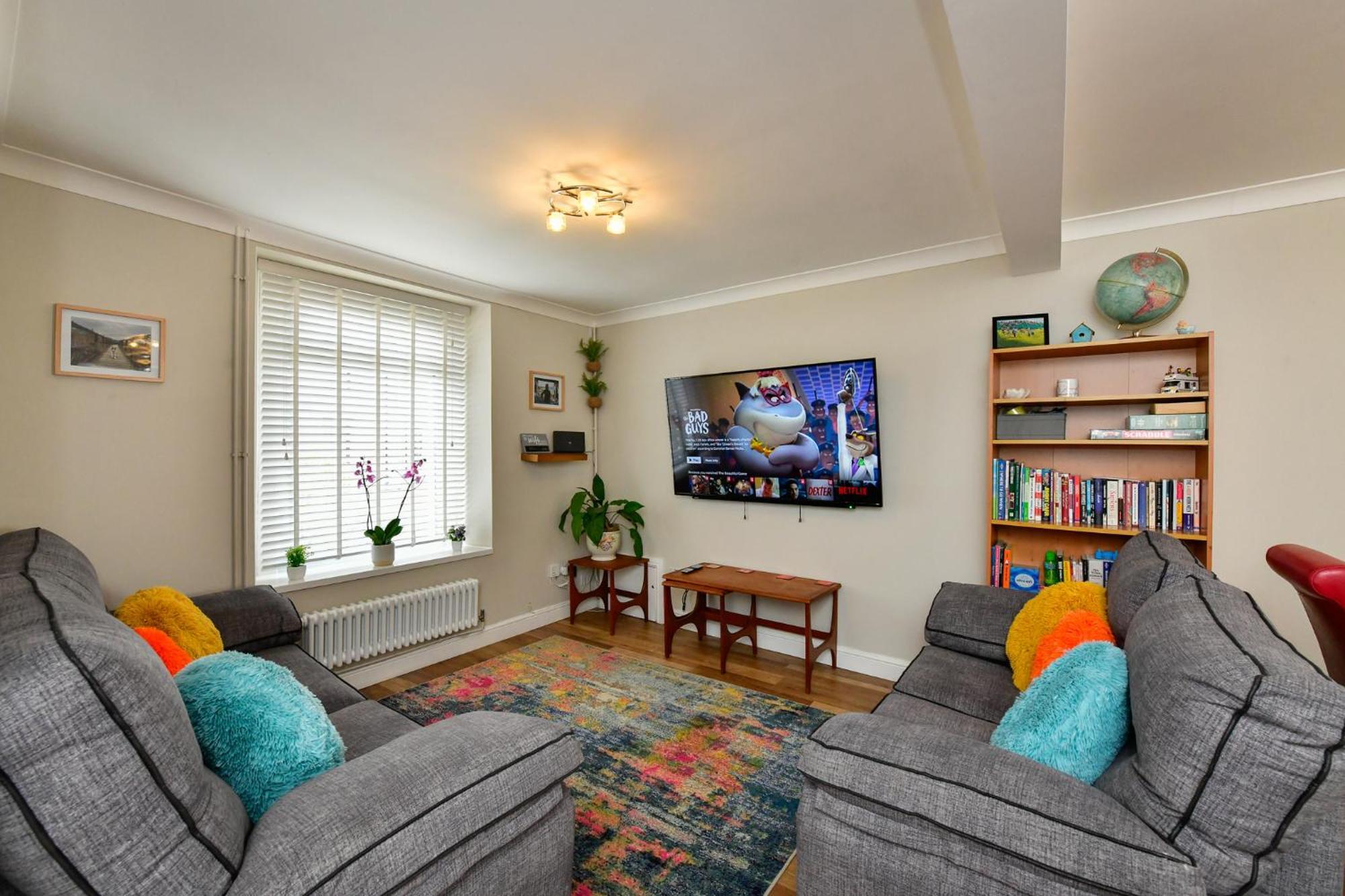 Free Parking - Heart Of The City - Superb Townhouse & Garden - Peaceful Area But Only 5Min Walk To Beach, Shops, Bars, Arena, Marina, Parks สวอนซี ภายนอก รูปภาพ